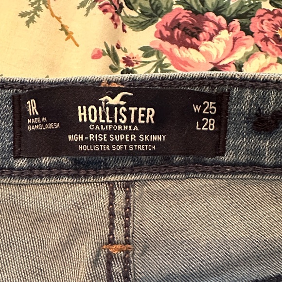 Hollister Blue Distressed Skinny Jeans - Picture 2 of 2